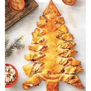 Image of Cranberry-Cinnamon Roll Christmas Tree